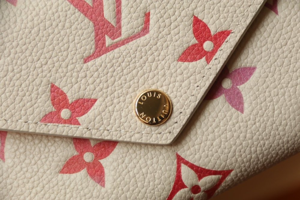 高品質  ☆超人気☆   ルイヴィトン折り財布コピー   Louis Vuitton ルイヴィトン財布M83507