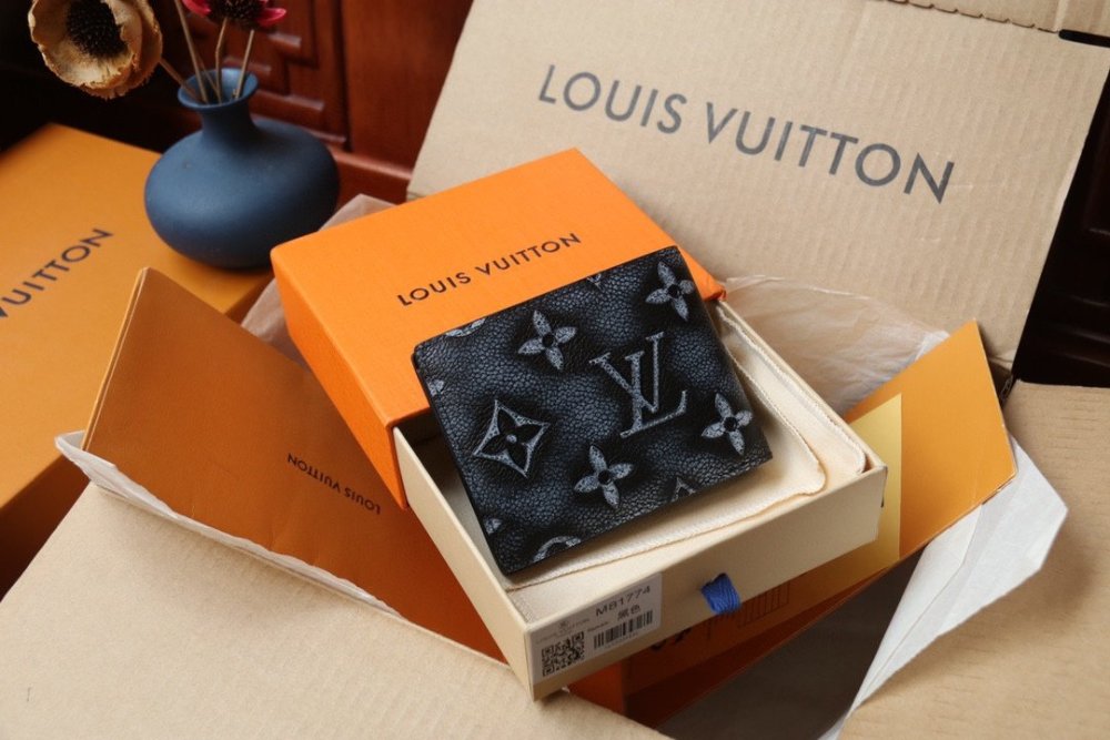 高品質 欲しい★超限定★  ルイヴィトン長財布コピー   Louis Vuitton ルイヴィトン財布M81774