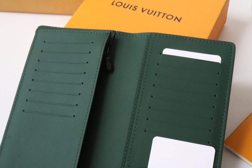 高品質 大人気！暖かい★  ルイヴィトン長財布コピー  Louis Vuitton ルイヴィトン財布M83067