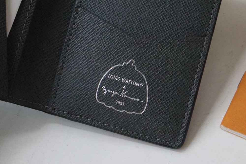 使い勝手良し  ルイヴィトンカードケースコピー   Louis Vuitton ルイヴィトン財布M81969