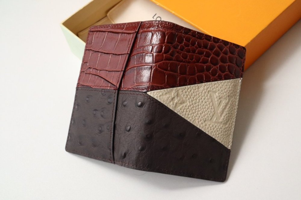高品質 注目アイテム★ ルイヴィトンカードケースコピー   Louis Vuitton ルイヴィトン財布M84690