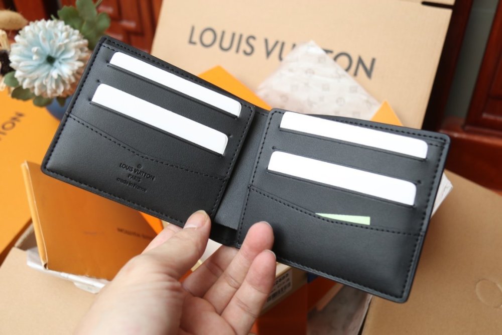 高品質  注目アイテム★   ルイヴィトン折り財布コピー   Louis Vuitton ルイヴィトン財布M82585