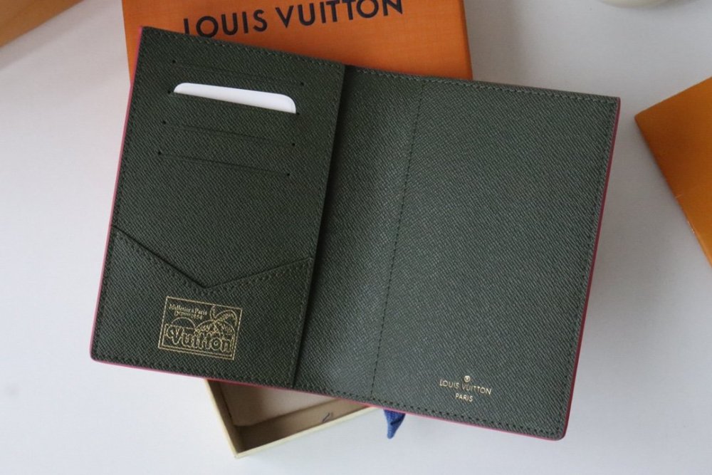 人気急上昇  ルイヴィトンカードケースコピー 4色  Louis Vuitton ルイヴィトン財布M83479