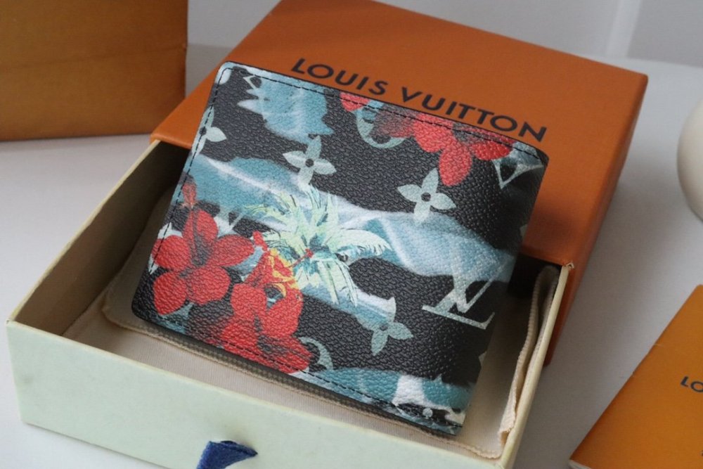 高品質  【限定カラー】  ルイヴィトン折り財布コピー   Louis Vuitton ルイヴィトン財布M83468