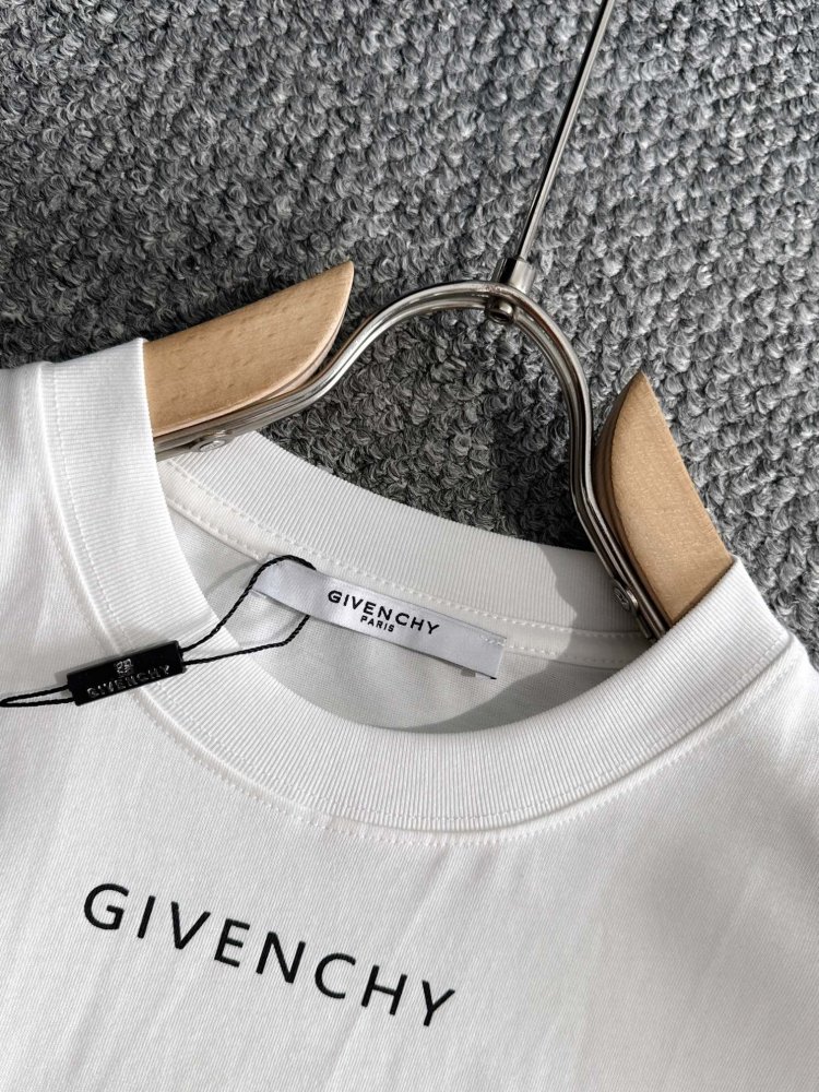 即発送！ ジバンシィ服コピー 2色    GIVENCHY  ジバンシィ服0050