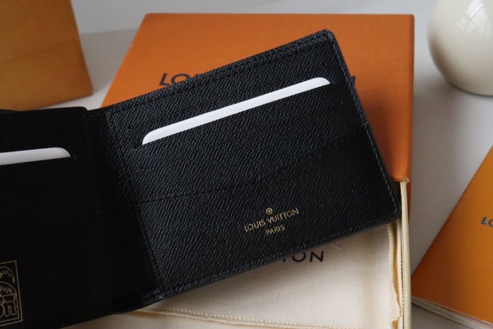 高品質  【限定カラー】  ルイヴィトン折り財布コピー   Louis Vuitton ルイヴィトン財布M83468