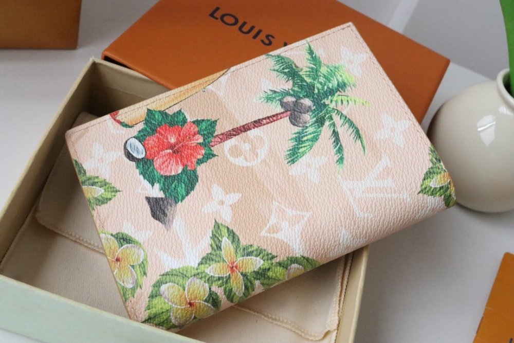 人気急上昇  ルイヴィトンカードケースコピー 4色  Louis Vuitton ルイヴィトン財布M83479