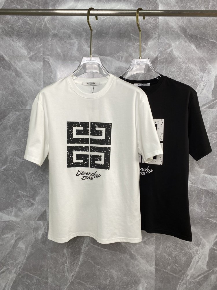 完売前に！  ジバンシィ服コピー 2色  男女兼用  Tシャツ  GIVENCHY  ジバンシィ服0041