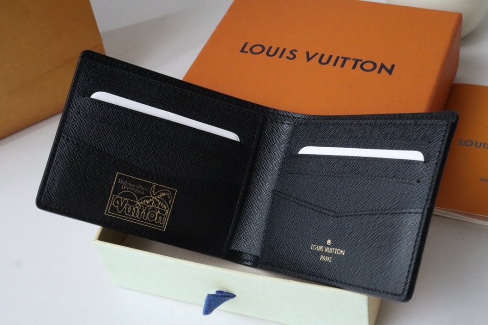 高品質  【限定カラー】  ルイヴィトン折り財布コピー   Louis Vuitton ルイヴィトン財布M83468