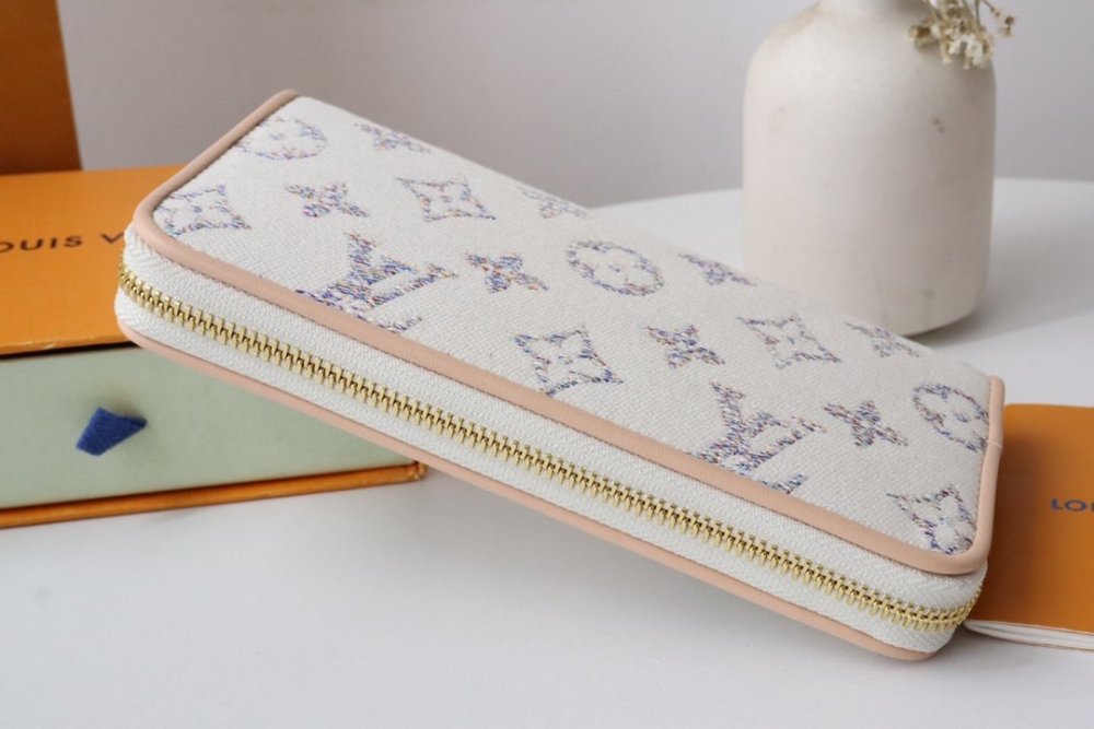 高品質  超話題! ルイヴィトン長財布コピー  Louis Vuitton ルイヴィトン財布M83456