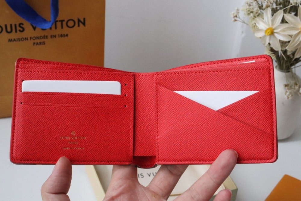 高品質  人気急上昇   ルイヴィトン折り財布コピー   Louis Vuitton ルイヴィトン財布M61695