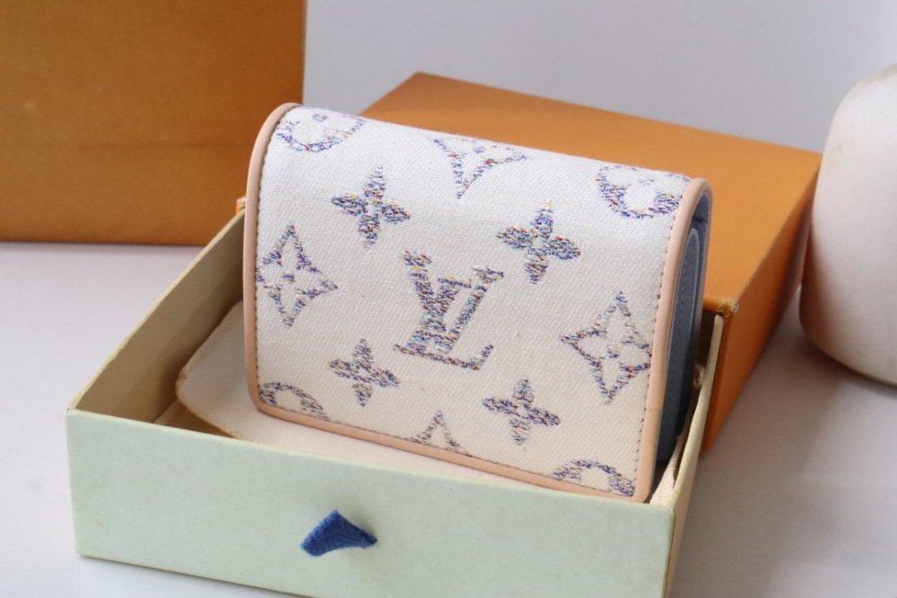 高品質  欲しい★超限定★  ルイヴィトン折り財布コピー   Louis Vuitton ルイヴィトン財布M83500