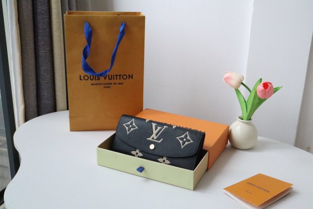 高品質  一目惚れ★  三折  ルイヴィトン長財布コピー  Louis Vuitton ルイヴィトン財布M60699