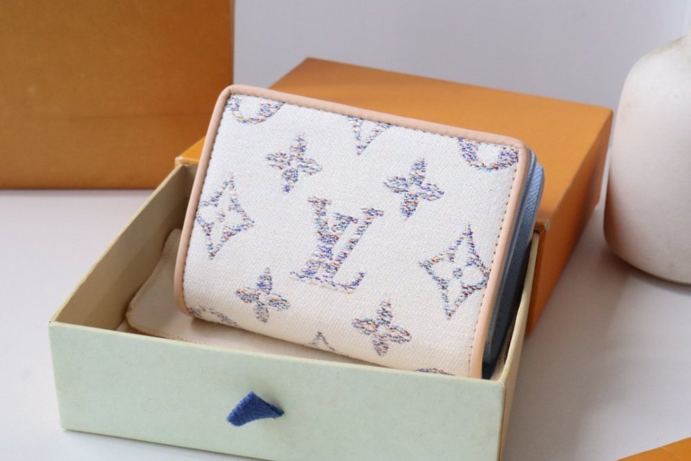 高品質  欲しい★超限定★  ルイヴィトン折り財布コピー   Louis Vuitton ルイヴィトン財布M83500