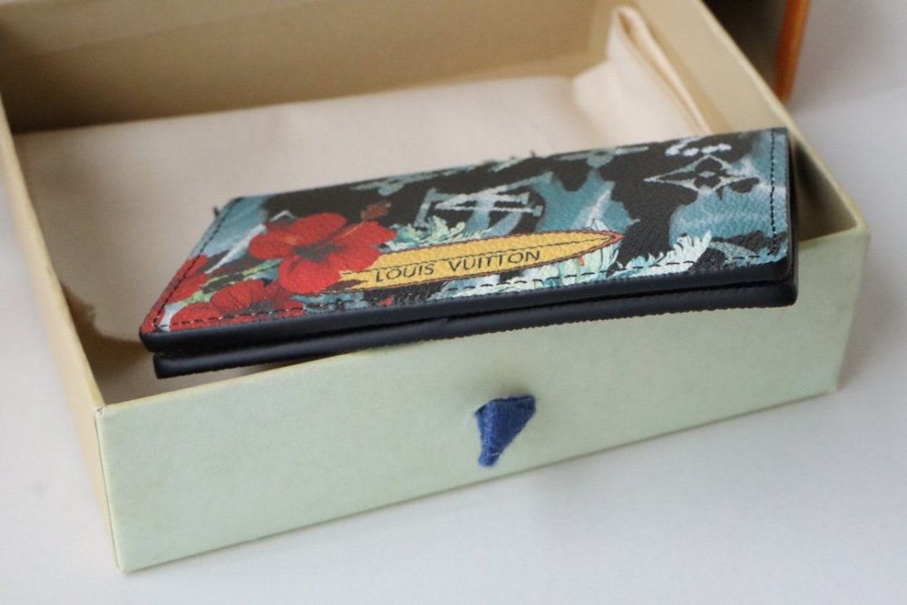 即発送！  ルイヴィトンカードケースコピー 4色  Louis Vuitton ルイヴィトン財布M83498