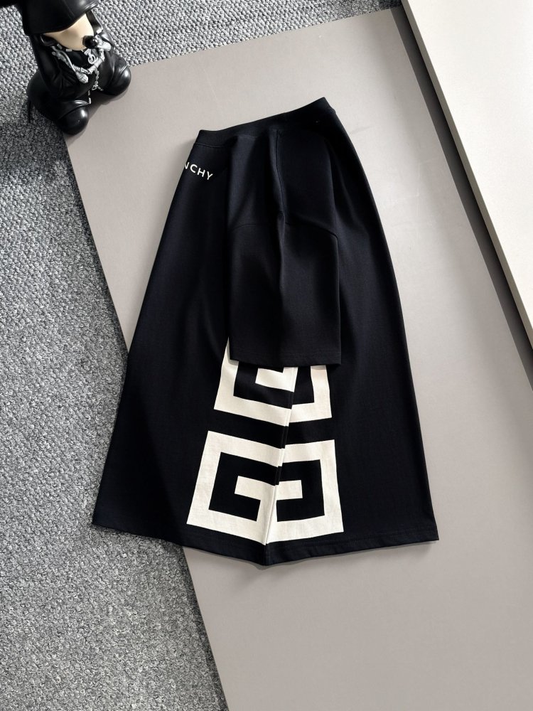 即発送！ ジバンシィ服コピー 2色    GIVENCHY  ジバンシィ服0050