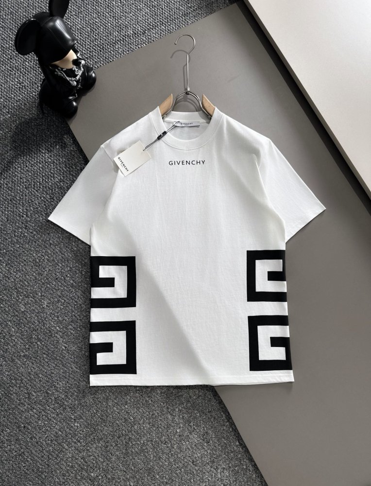 即発送！ ジバンシィ服コピー 2色    GIVENCHY  ジバンシィ服0050