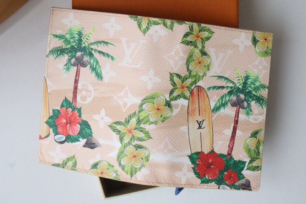 人気急上昇  ルイヴィトンカードケースコピー 4色  Louis Vuitton ルイヴィトン財布M83479