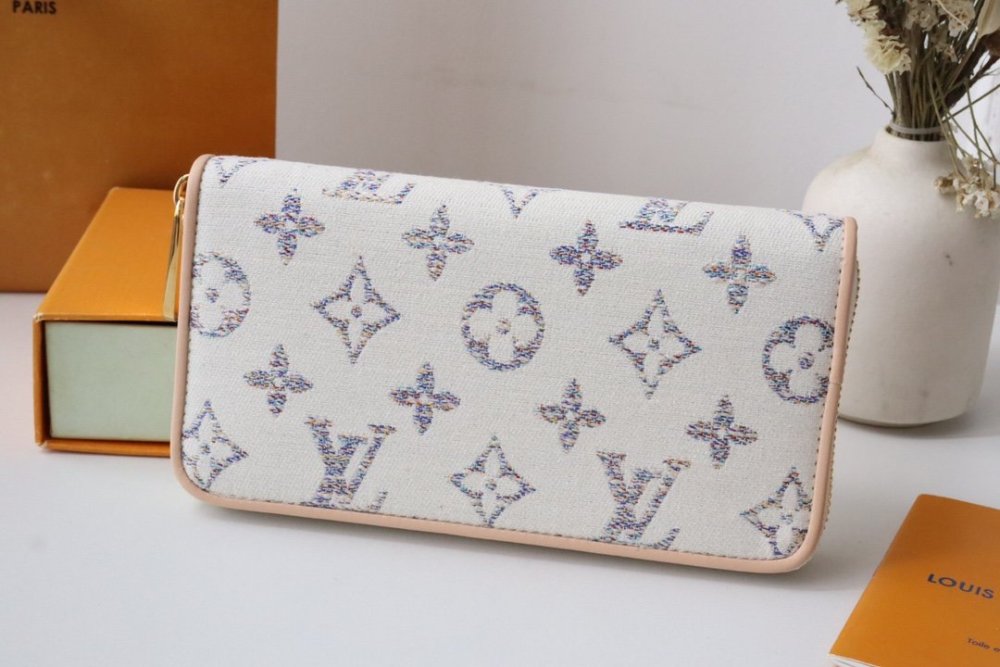高品質  超話題! ルイヴィトン長財布コピー  Louis Vuitton ルイヴィトン財布M83456