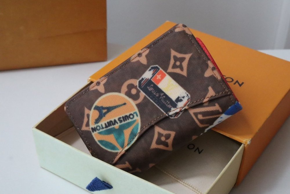 高品質  【日本未発売】  ルイヴィトンカードケースコピー   Louis Vuitton ルイヴィトン財布M61695