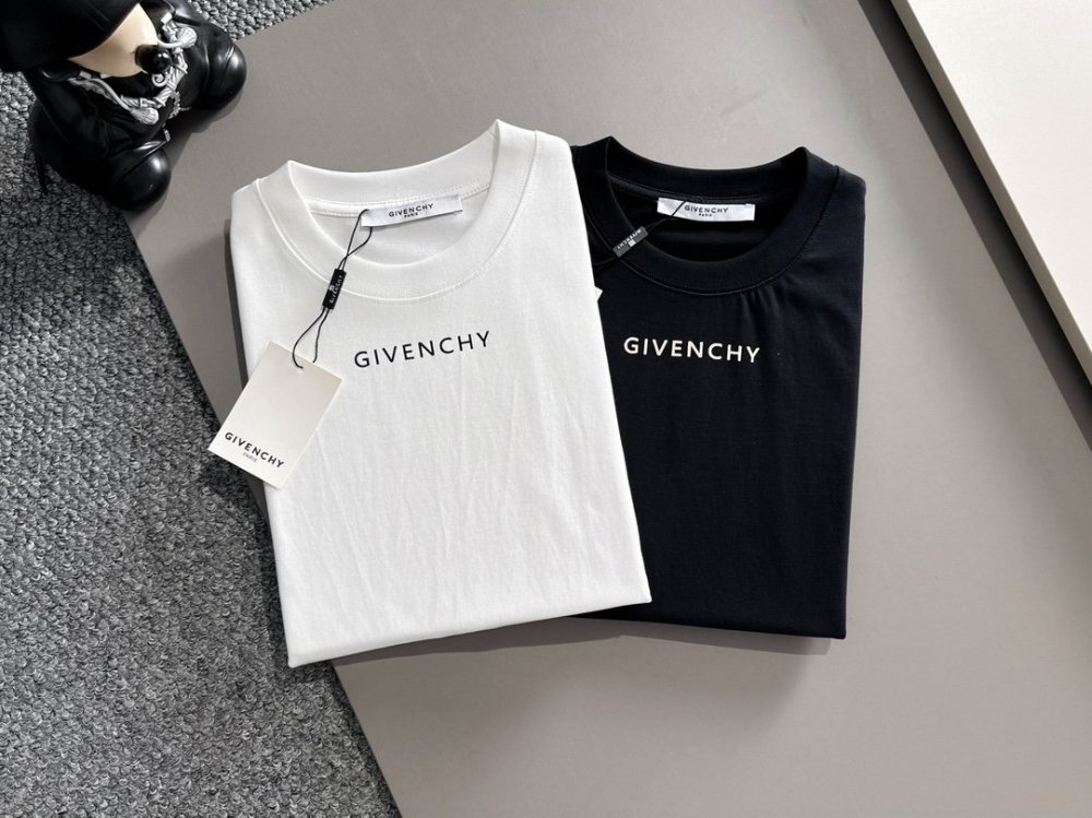 即発送！ ジバンシィ服コピー 2色    GIVENCHY  ジバンシィ服0050
