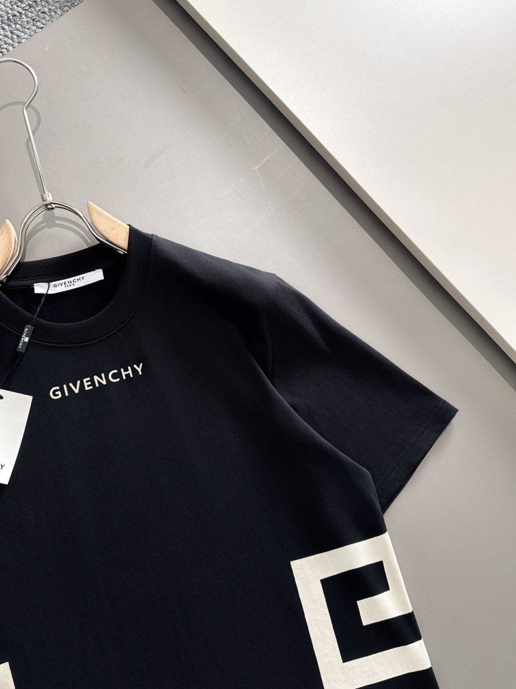 即発送！ ジバンシィ服コピー 2色    GIVENCHY  ジバンシィ服0050