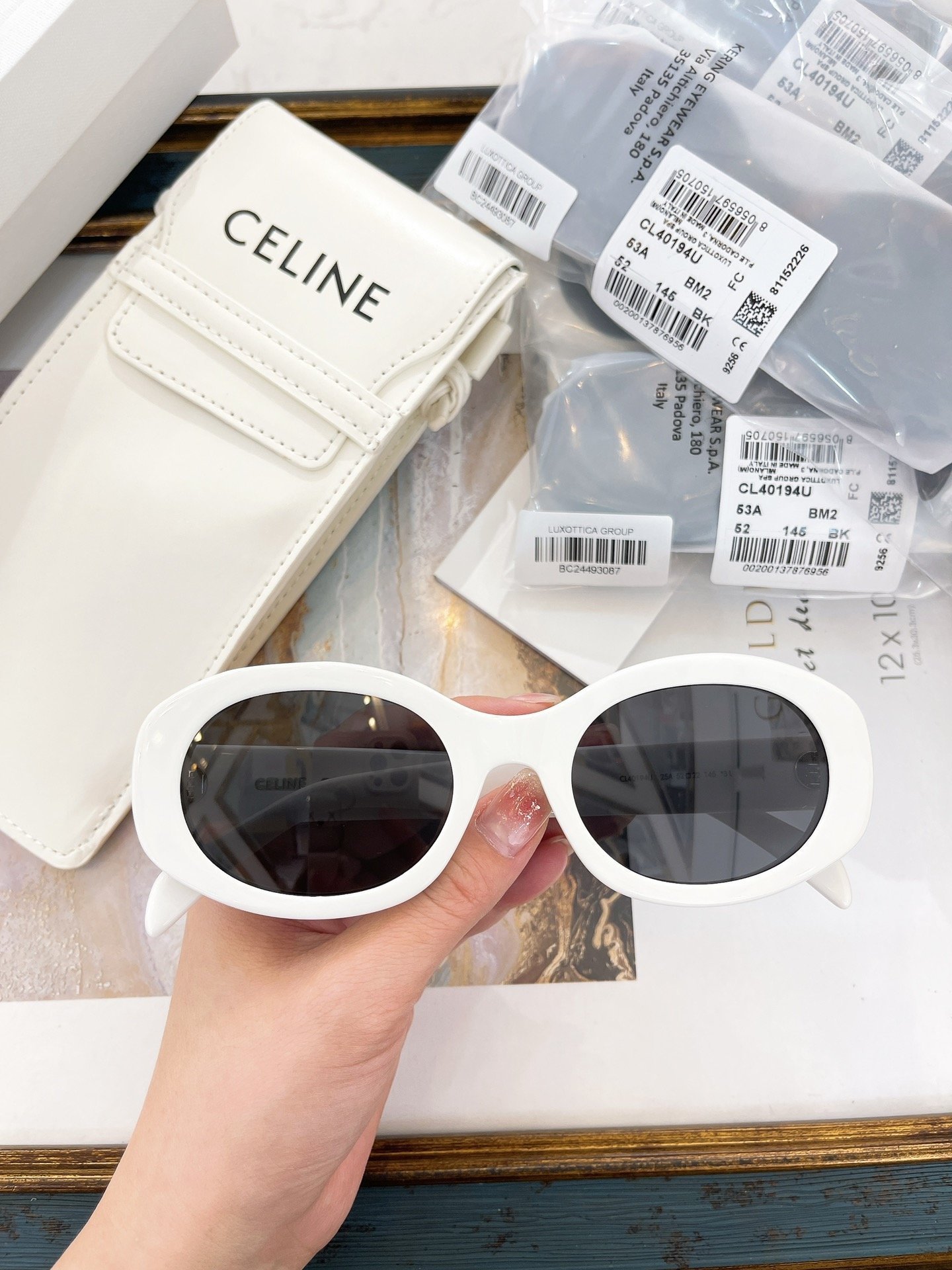 超希少！セリーヌサングラス コピー 3色  Celine  セリーヌ サングラス0002