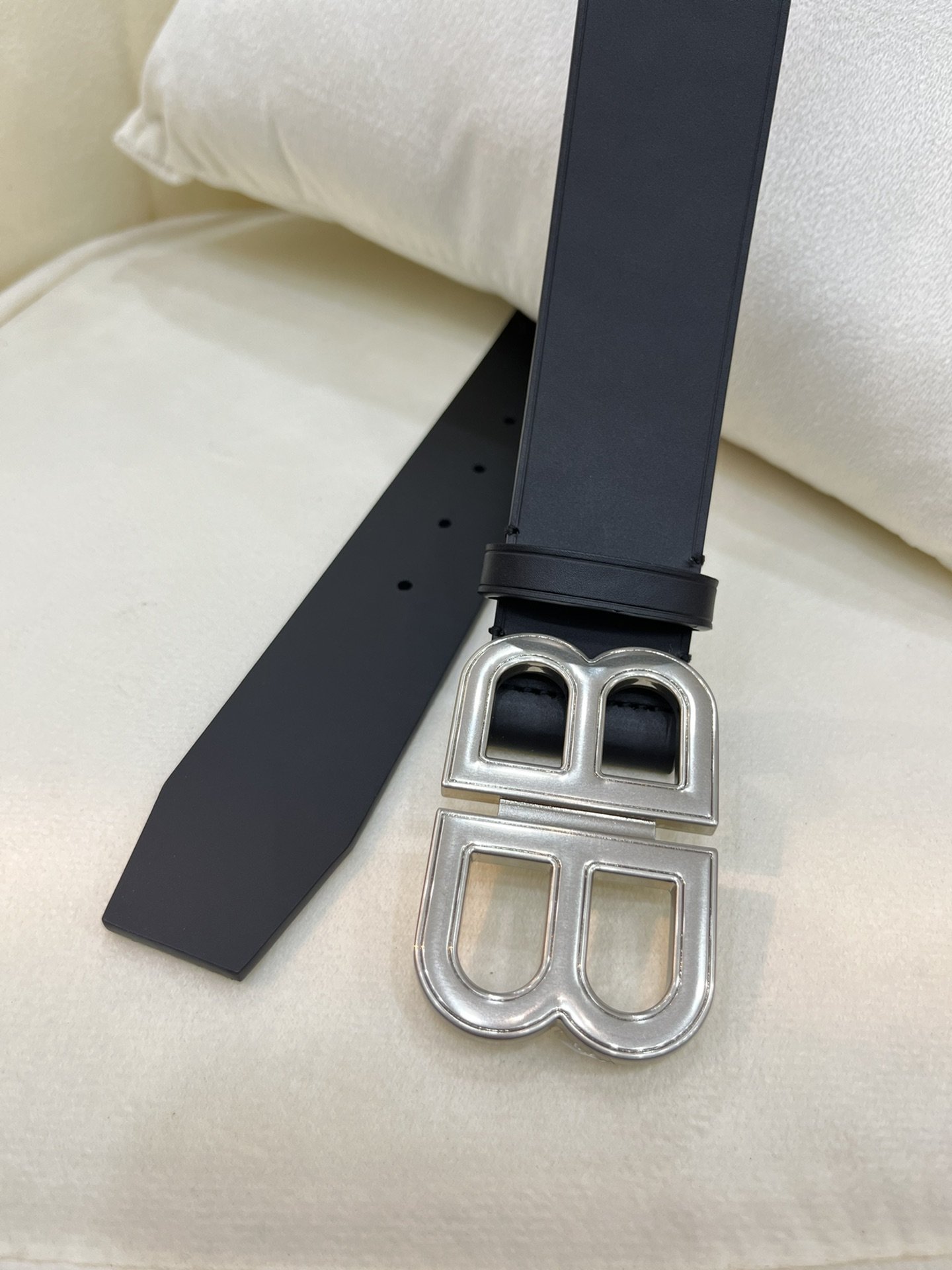 一目惚れ★   バレンシアガ BB ロゴ レザーベルト コピー   BALENCIAGA   バレンシアガベルト0042