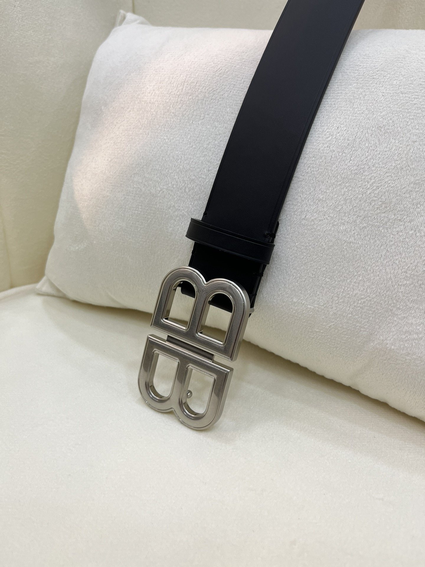 一目惚れ★   バレンシアガ BB ロゴ レザーベルト コピー   BALENCIAGA   バレンシアガベルト0042