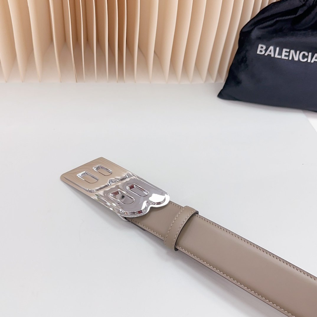 絶対欲しい！    バレンシアガ BB ロゴ レザーベルト コピー   BALENCIAGA   バレンシアガベルト0027