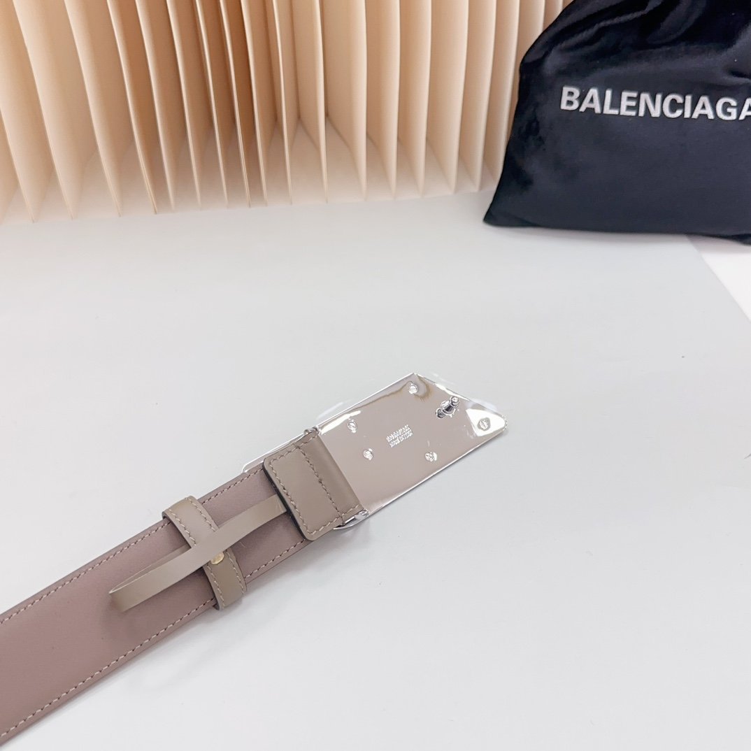 絶対欲しい！    バレンシアガ BB ロゴ レザーベルト コピー   BALENCIAGA   バレンシアガベルト0027