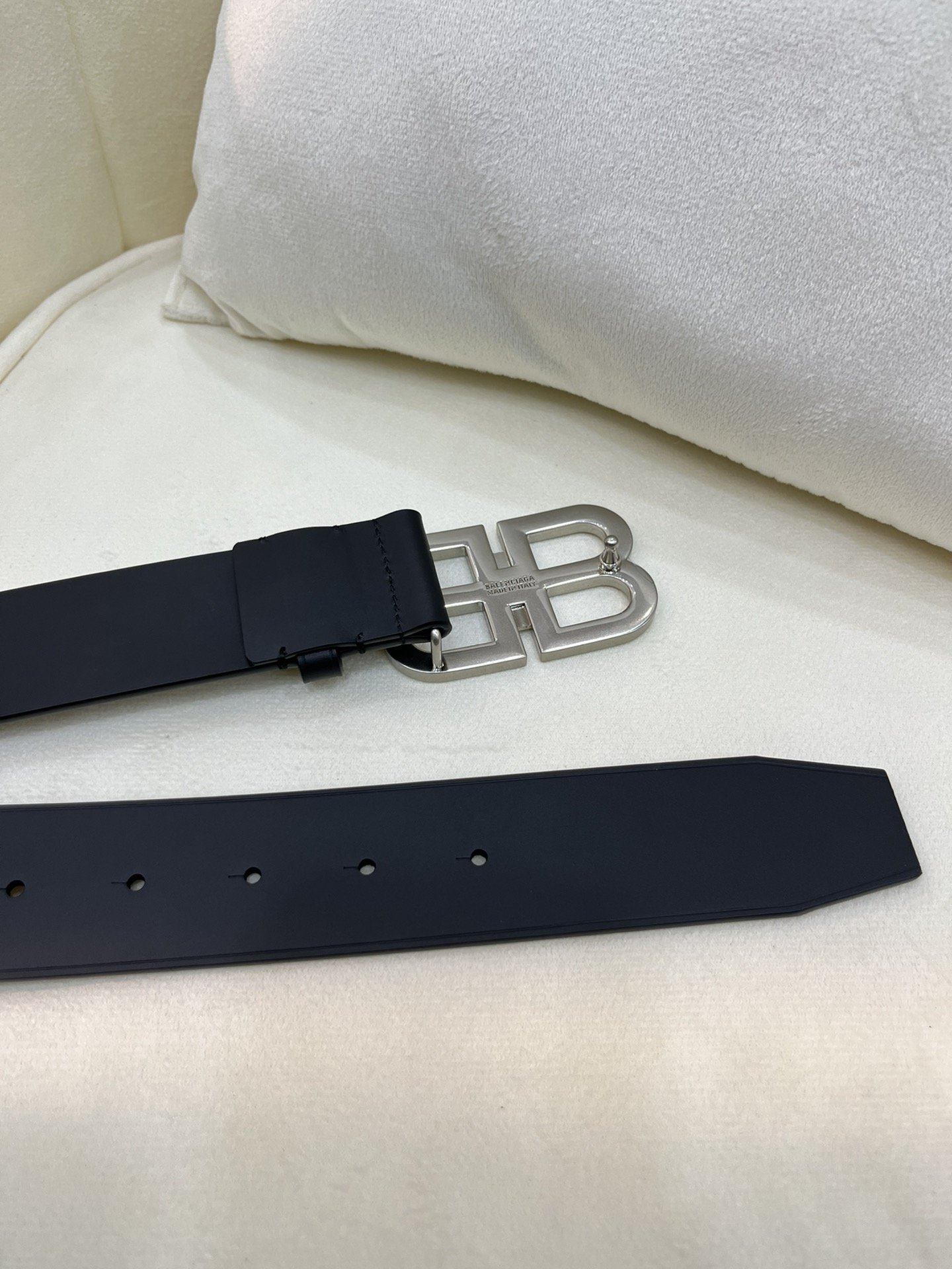 一目惚れ★   バレンシアガ BB ロゴ レザーベルト コピー   BALENCIAGA   バレンシアガベルト0042