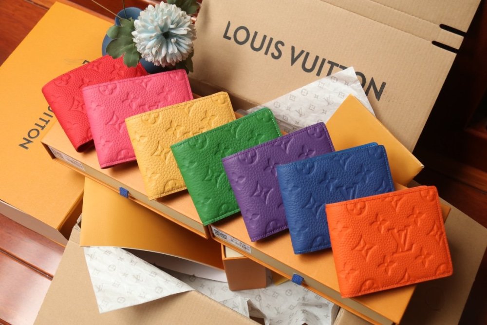 一目惚れ★  ルイヴィトン折り財布コピー 7色   Louis Vuitton ルイヴィトン財布M8288