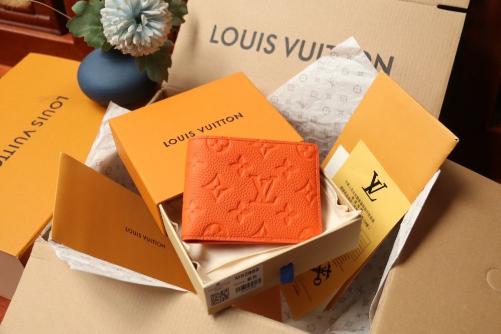 一目惚れ★  ルイヴィトン折り財布コピー 7色   Louis Vuitton ルイヴィトン財布M8288