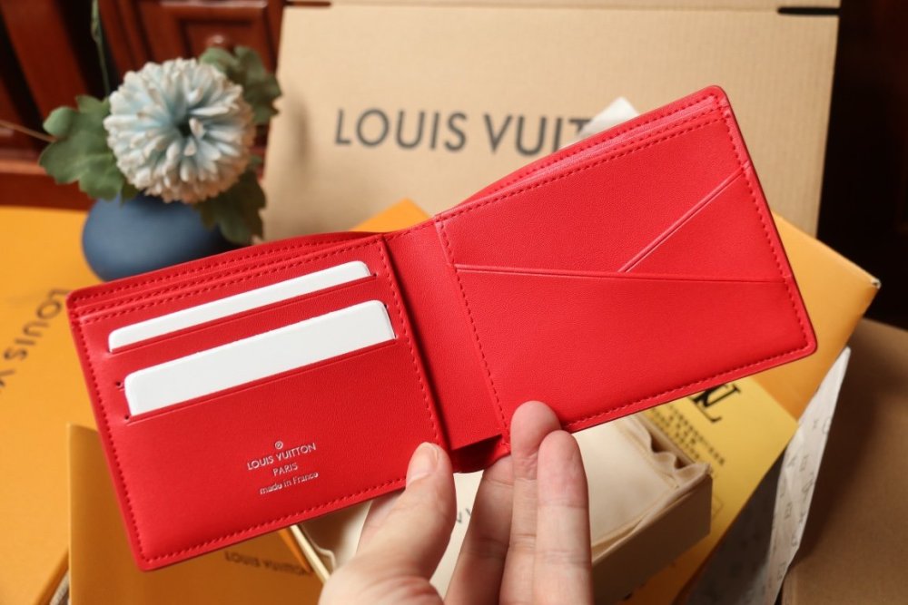 一目惚れ★  ルイヴィトン折り財布コピー 7色   Louis Vuitton ルイヴィトン財布M8288