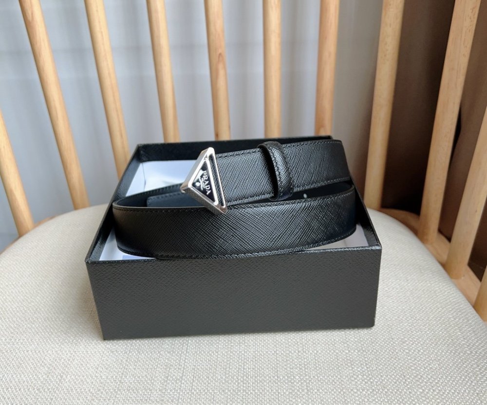 大人気！暖かい★プラダ ベルト コピー 2色  Prada   プラダ ベルト0009