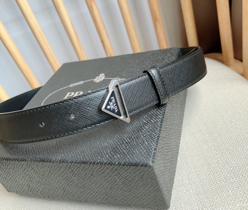 大人気！暖かい★プラダ ベルト コピー 2色  Prada   プラダ ベルト0009