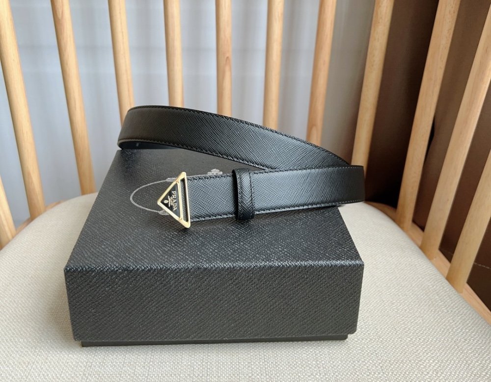 大人気！暖かい★プラダ ベルト コピー 2色  Prada   プラダ ベルト0009