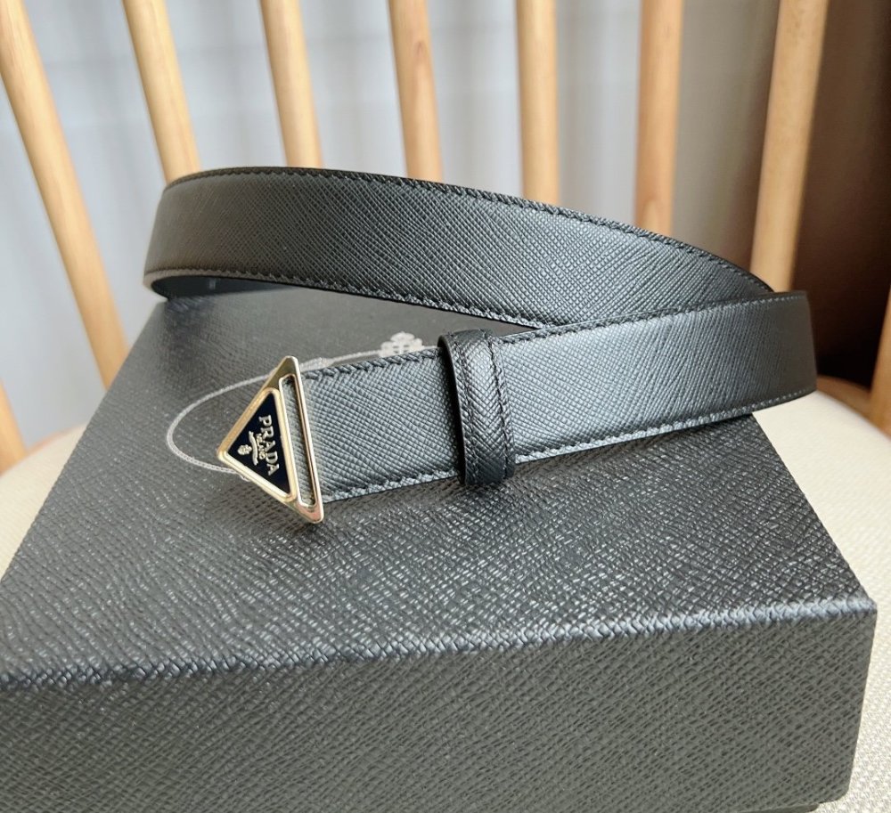 大人気！暖かい★プラダ ベルト コピー 2色  Prada   プラダ ベルト0009
