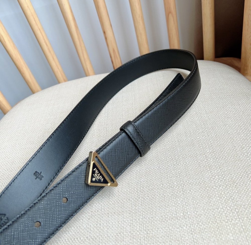 大人気！暖かい★プラダ ベルト コピー 2色  Prada   プラダ ベルト0009