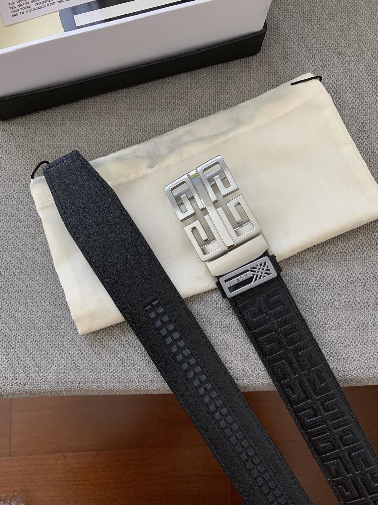 完売必至 ★   ジバンシィベルトコピー  2色    Givenchy   ジバンシィベルト0022