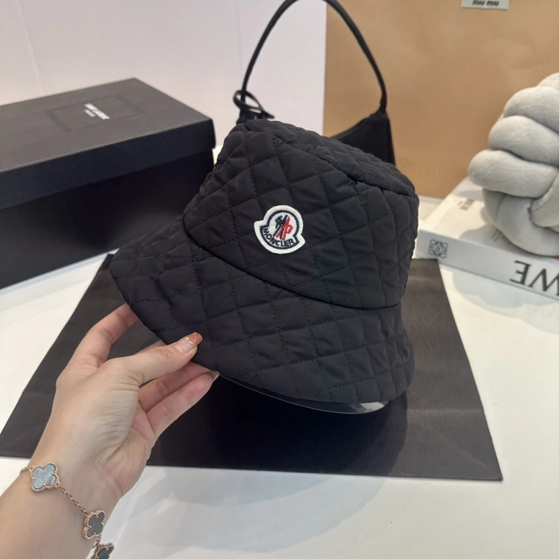 ★日本!!人気！ モンクレール帽子コピー 5色  Moncler  モンクレール帽子0059