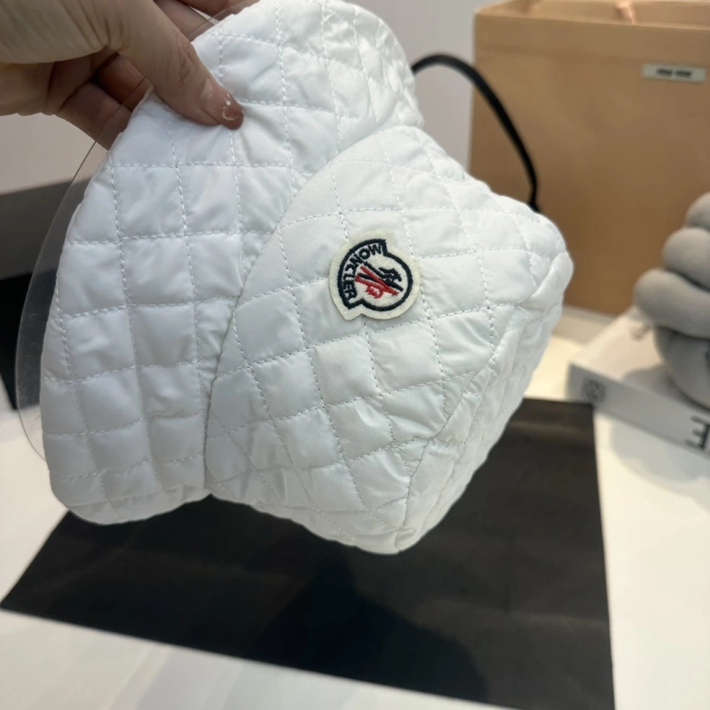 ★日本!!人気！ モンクレール帽子コピー 5色  Moncler  モンクレール帽子0059
