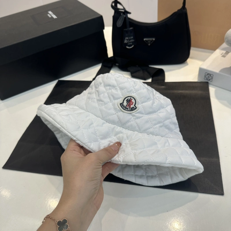 ★日本!!人気！ モンクレール帽子コピー 5色  Moncler  モンクレール帽子0059