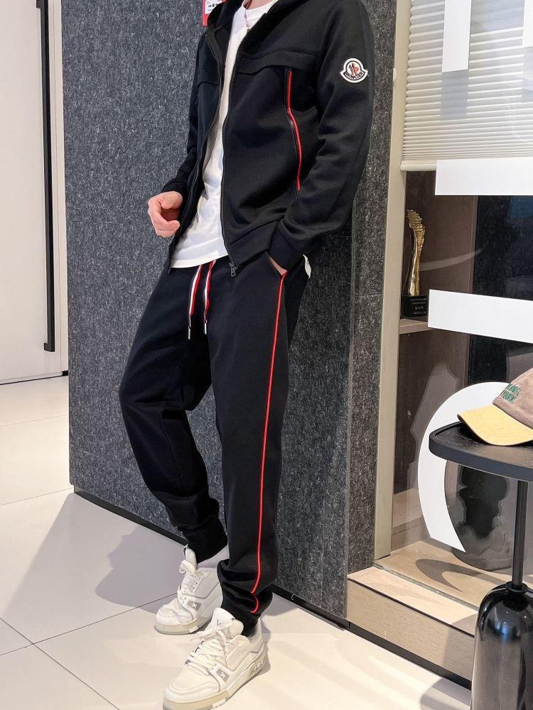 《人気★》  秋冬の新作モンクレールセットアップコピー    Moncler  モンクレール服0189