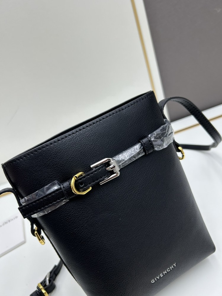 送料込     ジバンシィバッグコピー   3色    GIVENCHY  ジバンシィバッグ0040