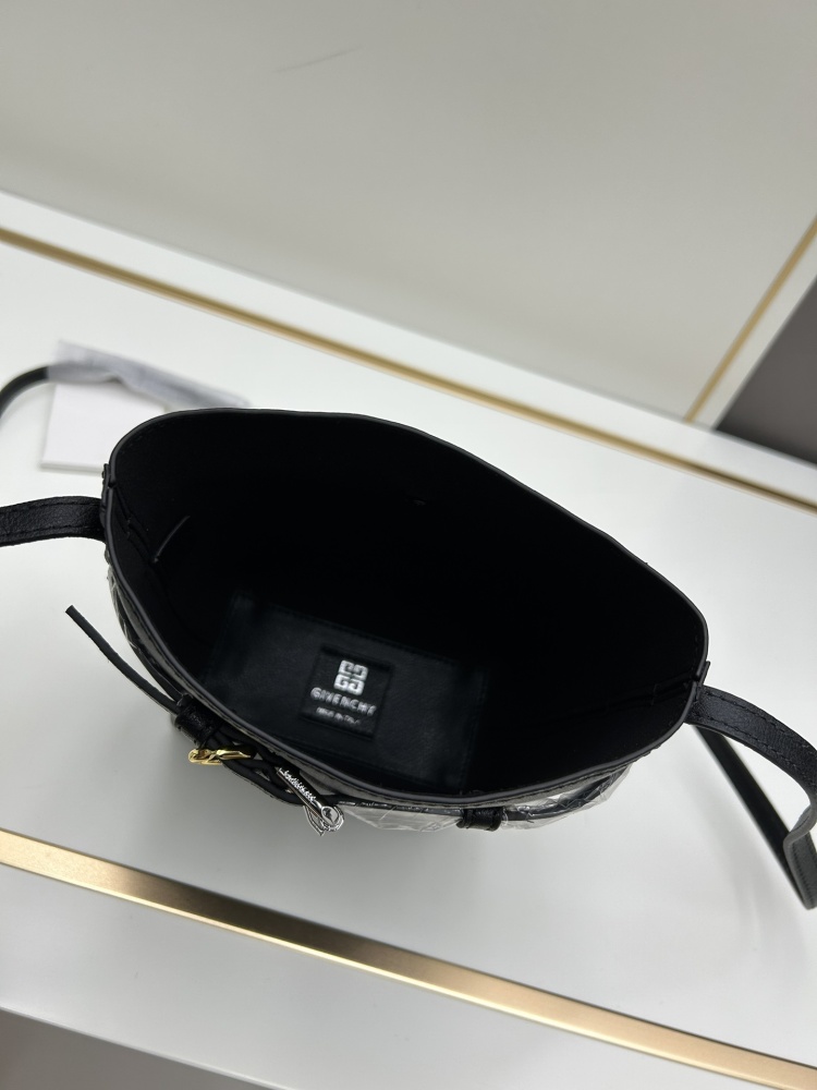 送料込     ジバンシィバッグコピー   3色    GIVENCHY  ジバンシィバッグ0040