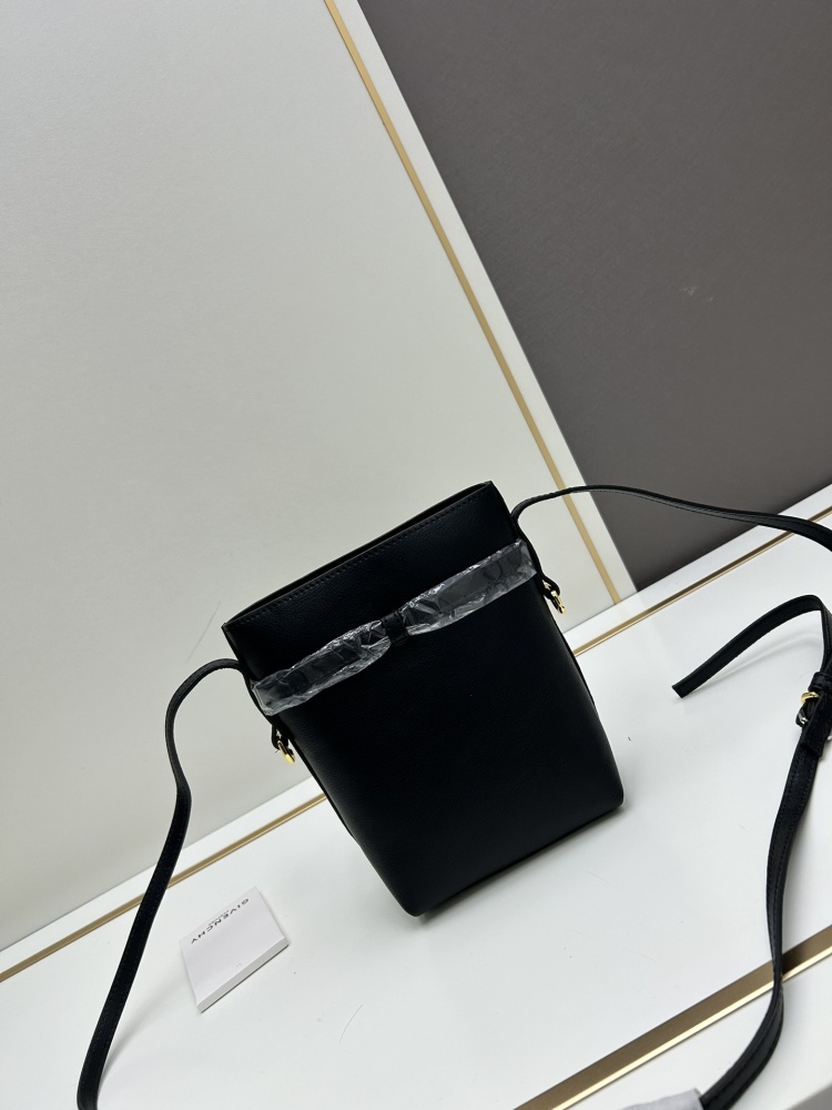 送料込     ジバンシィバッグコピー   3色    GIVENCHY  ジバンシィバッグ0040