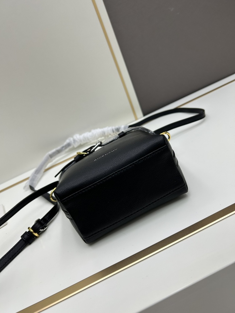 送料込     ジバンシィバッグコピー   3色    GIVENCHY  ジバンシィバッグ0040