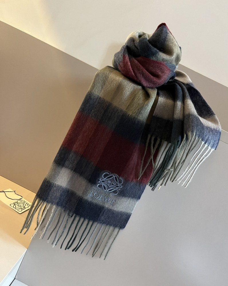 人気急上昇 エルメス カシミヤマフラー 偽物 3色 LOEWE ロエベ マフラー0084